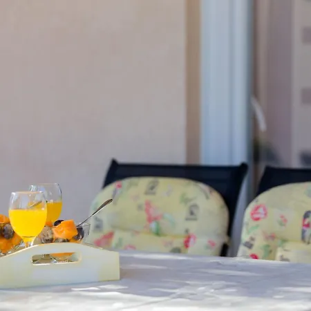 Strandnahe Jure Mit Grosser Terrasse By Interhome Trogir
