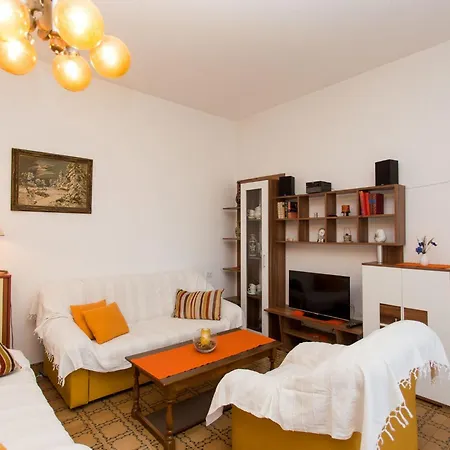 Strandnahe Jure Mit Grosser Terrasse By Interhome * Trogir