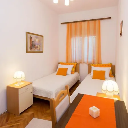 Strandnahe Jure Mit Grosser Terrasse By Interhome Trogir