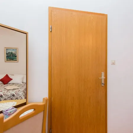 Apartman Strandnahe Jure Mit Grosser Terrasse By Interhome Trogir